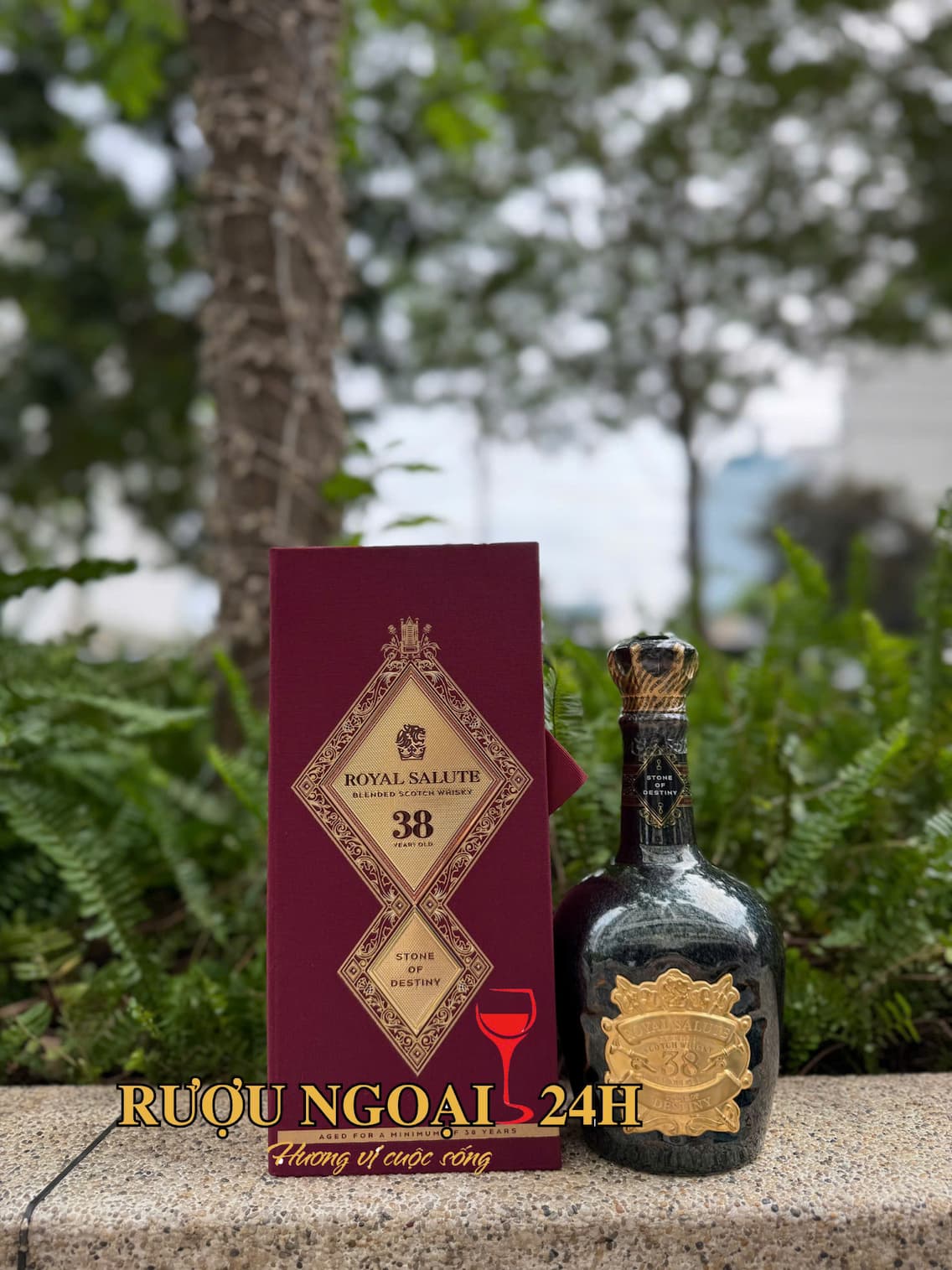 Giá Chivas 38 Royal Salute