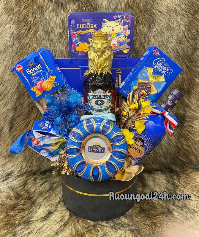 Giỏ Quà Rượu Chivas 18 xanh lá