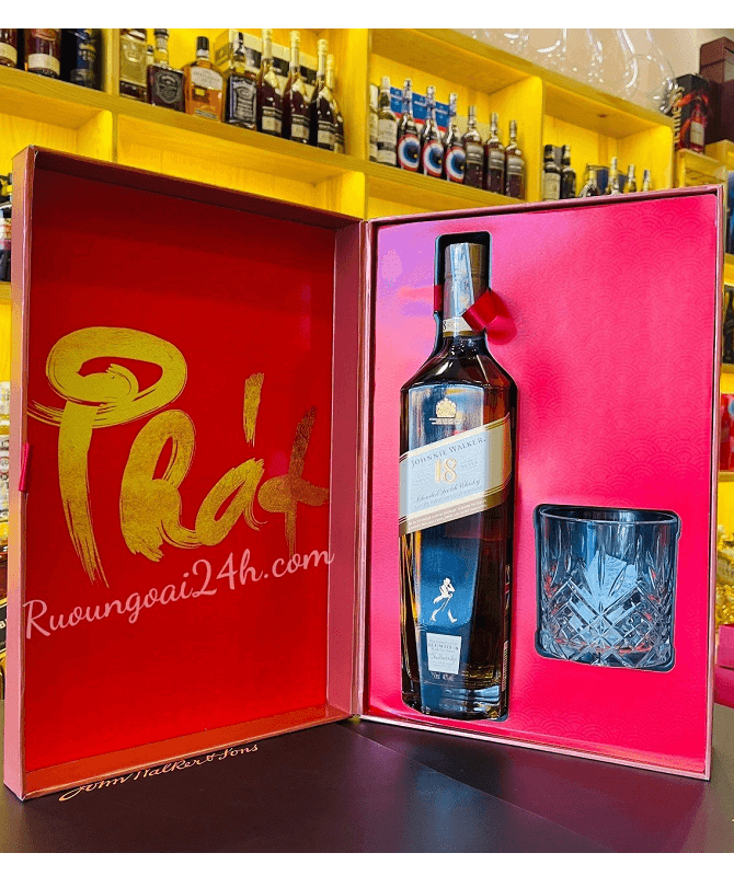 Rượu Johnnie Walker 18 Hộp Quà 2022